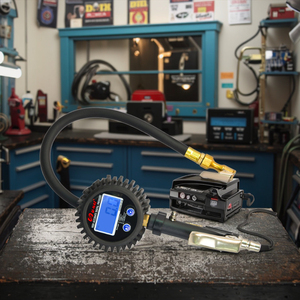 เกจวัดแรงดันลมยางแบบมืออาชีพ 0-160 PSI หัวเติมลมแบบสองหัวพร้อมวาล์วระบายแรงดัน ความแม่นยำสูงสุด 2.5% รุ่นพิเศษ - Product Image 3