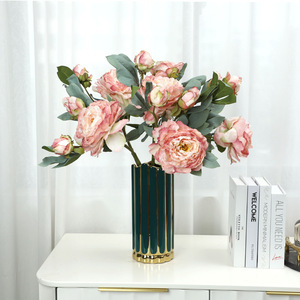Élégantes fleurs artificielles de pivoine au toucher réel pour la décoration de comptoirs de bars et pubs, aménagement intérieur de <span class=keywords><strong>taverne</strong></span>, décoration d'ameublement doux - Product Image 2