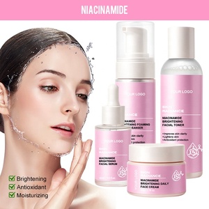Set Vegano de Cuidado Facial con Niacinamida: Sérum, Crema, Loción, Tónico y Limpiador para Iluminar, Aclarar y Blanquear la Piel - Product Image 2