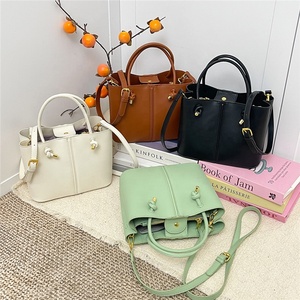 Borsa a Tracolla da Donna di Lusso Nuova Collezione Primavera 2026, Colore Caramella, in PU, Quadrata, Portatile, Popolare, Piccola Borsa a Mano per Ragazze - Product Image 1