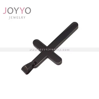 Collier Gothique en Acier Inoxydable Poli Miroir Noir Gunmetal Personnalisé Minimaliste Coupe Princesse Croix Biker Punk Vente en Gros
