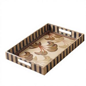 Elegante Bandeja de Servir de Madera Esmaltada Ecológica, Duradera y Decorativa para el Hogar, Cocina y Comedor - Product Image 1