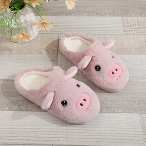 Chaussons d'intérieur chauds et silencieux <span class=keywords><strong>pour</strong></span> femme, style INS, en peluche douce, motif cochon de dessin animé, <span class=keywords><strong>pour</strong></span> l'hiver, fourniture directe usine - Product Image 4
