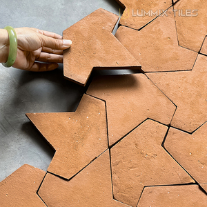 Carreaux de terre cuite faits à la main de qualité supérieure, géométriques et irréguliers, pour espaces rustiques - Product Image 1