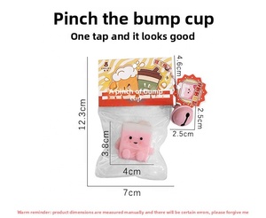 Juguete antiestrés de apretar, mini taza de bebida de 3.8cm, llavero blandito con campana linda, juguete de TPR suave de elevación lenta para desestresar, venta al por mayor de fábrica - Product Image 2