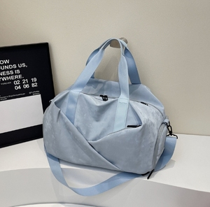 Sac de sport en velours Haoxuan pour hommes et femmes, sac de voyage grande capacité à fermeture éclair pour activités sportives en extérieur et courts trajets, avec compartiment intérieur - Product Image 4