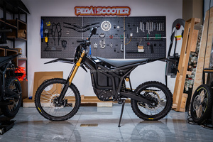 Nueva Motocicleta Eléctrica Talaria Komodo 2026 de 97.2V 32KW, 754Nm de Torque, Potente Rendimiento Todoterreno, en Negro, Azul y Verde - Product Image 6