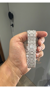 Montre pour homme en diamant moissanite, bijoux hip-hop brillants et étincelants, disponible à la vente - Product Image 2