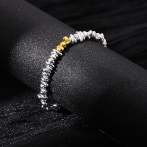 สร้อยข้อมือสไตล์เรโทรสีดำ ของขวัญสำหรับแฟนหนุ่ม สไตล์เท่ๆ - Product Image 4