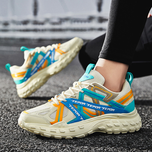 Scarpe Sportive Leggere e Alla Moda Personalizzate ODM OEM, Sneakers Casual con Rialzo per Donne e Uomini, Design Patchwork in Mesh - Product Image 2