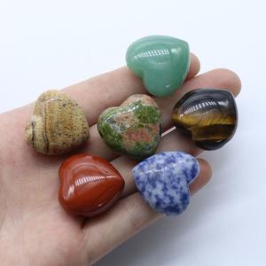 Assortiment de perles en forme de cœur en pierre à grand trou breloque européenne en forme de cœur pour la fabrication de bijoux 25mm trou horizontal de 3mm - Product Image 3