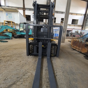 Chariot élévateur Komatsu FD30 d'occasion – Nombreux choix pour les clients, en excellent état, meilleures performances, en promotion - Product Image 2
