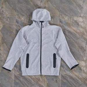 طقم رياضي عالي الجودة من قطعتين لقميص برشلونة الرياضي الرسمي موسم 25/26، ملابس كرة قدم للجنسين، مصنوع من البوليستر 100٪ مقاوم للماء - Product Image 3