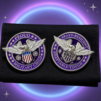 Proud Child Plaque de revers en émail plaqué motif Aigle Brat, Badge métallique violet, pour cadeau d'anniversaire d'enfant