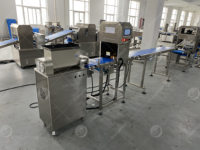 Ligne de production de barres énergétiques protéinées Snacks Barre de chocolat Extrudeuse Cutter Making Machine