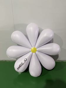 Fleur de marguerite gonflable blanche hermétique <span class=keywords><strong>Alice</strong></span> <span class=keywords><strong>au</strong></span> <span class=keywords><strong>pays</strong></span> <span class=keywords><strong>des</strong></span> <span class=keywords><strong>merveilles</strong></span>, fleurs colorées, imperméable, taille personnalisable pour décorations de fête - Product Image 4