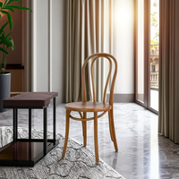 Chaise de salle à manger et de cuisine en bois massif empilable moderne pour la vente en gros, idéale pour les restaurants, banquets, mariages, événements et locations.
