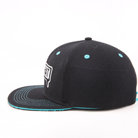 Kustom logo hitam bordir datar di bawah pinggiran cetak Hip Hop topi Snapback Gorra untuk pria wanita