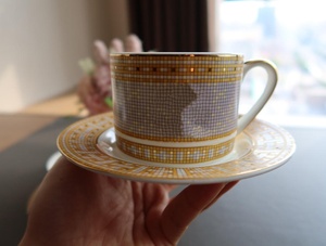 ชุดถ้วยกาแฟและจานรองลายทองคำ H Mark หรูหรา วัสดุ Bone China เกรดพรีเมียม สไตล์ยุโรป สำหรับดื่มชาและกาแฟยามบ่าย - Product Image 4