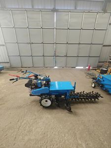 Fonctionnement facile <span class=keywords><strong>pour</strong></span> les projets agricoles, de jardinage et de construction, trancheuse à chaîne portative légère et efficace - Product Image 2