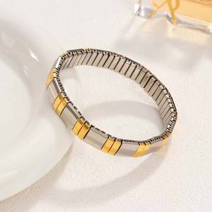 Vente chaude De Mode Populaire Bijoux En Acier Inoxydable Coeur Trèfle Charme Élastique Bracelet Bracelet - Product Image 2