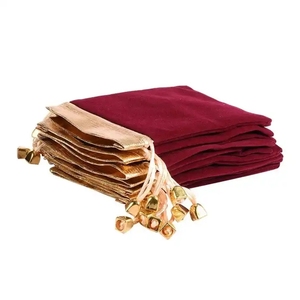 All'ingrosso sacchetto di velluto 7*9cm sacchetto di stoccaggio di gioielli di caramelle morbido portatile coulisse regalo sacchetto di nozze damigella d'onore - Product Image 6