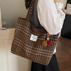 Bolso de Hombro de Gran Capacidad para Mujer, Otoño-Invierno 2026, Nuevo Modelo Versátil y Popular - Product Image 1