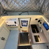 Tente de toit légère en alliage d'aluminium à double couche pour toutes les saisons, ouverture automatique rapide, installation facile pour le camping en plein air
