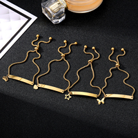 Bracelet personnalisable en acier inoxydable plaqué or 18 carats avec chaîne réglable, motif étoile, couronne, papillon et barre vierge gravable – Cadeau bijou