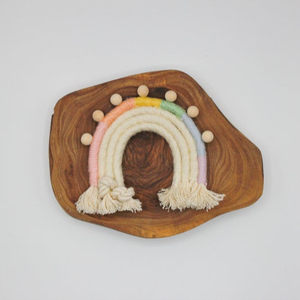 Mini Adorno de Pastel Arcoíris de Cuerda Hecho a Mano, Felicidad en Miniatura - Product Image 1