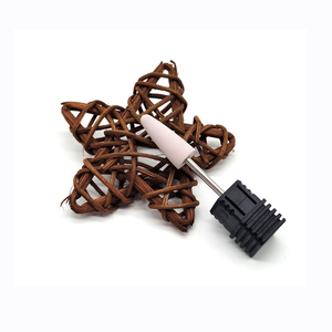 Ponceuse à ongles en silicone pour pédicure, élimination des peaux mortes, polissage des cuticules, outil de manucure - Product Image 4