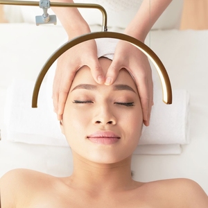 Mobiliario Moderno para Salón de Belleza Lámpara de Media Luna Dorada de 23 Pulgadas con Rotación y Altura Ajustable para Pestañas con Brillo en Oferta - Product Image 5