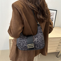 Nouveauté en vente chaude : sacs fourre-tout pour femmes, sacs en cuir décontractés en forme de demi-lune pour femmes, sac à bandoulière sous le bras pour femme, sac à main tendance pour femmes, léopard