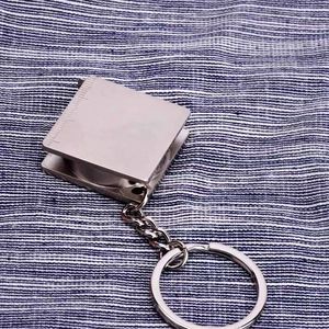 Llavero con regla cuadrada metálica de 120 cm, cinta métrica de aleación de zinc, regalo creativo para promoción. - Product Image 4