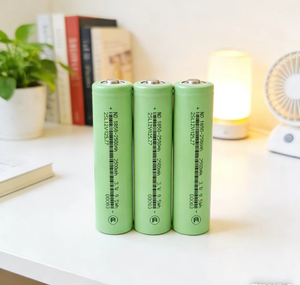 圆柱形18650方形锂电池<span class=keywords><strong>3</strong></span>.7V可充电2500mAh 800次循环寿命-15~65℃ - Product Image 1