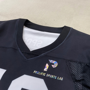 Uniforme de camiseta de fútbol americano con estampado de logotipo colorido de diseño de malla personalizado - Product Image 5