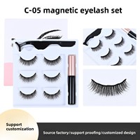 Lot de trois paires de faux cils magnétiques multicouches doux et confortables de haute qualité avec recourbe-cils et eye-liner liquide – Vente en gros