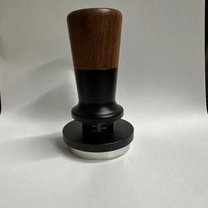 Tamper calibré Mew Design avec 2 ressorts 51 53.3 58.5mm pour porte-filtre avec base en acier inoxydable 304 et manche en bois - Product Image 2
