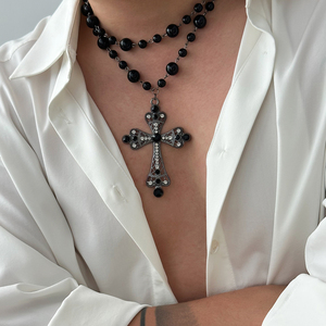 Set di 2 Collane con Croce e Perle Sintetiche Cave Vistose da Uomo, Girocollo Maschile di Tendenza per Tutti i Giorni, Gioielli alla Moda da Regalare - Product Image 3