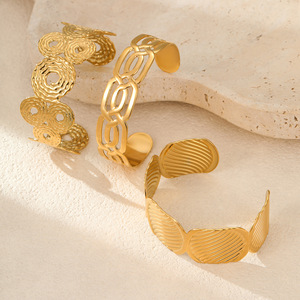 Bracelet en acier inoxydable plaqué or 18 carats, hypoallergénique, résistant à la décoloration, bijoux de mode de qualité supérieure avec un style chic - Product Image 1