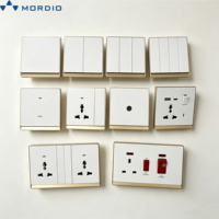 Enchufe de Pared con Estándar del Reino Unido, Electrochapado, con Interruptores Eléctricos, para Mayoristas, con USB Tipo C, OEM/ODM