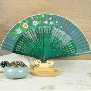 Éventail pliable en bambou style vintage japonais, peint à la main, portable, artisanal pour femme, motif vague, style rétro - Product Image 1