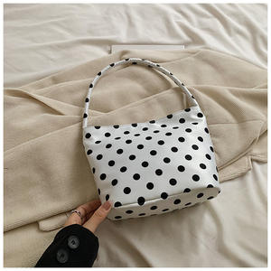 Sac à bandoulière en nylon à pois pour femmes, simple et polyvalent, petit sac sous le bras - Product Image 5