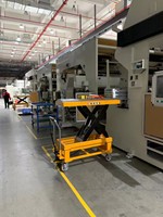 Nouvelle plateforme auto-empilante inductive avec chariot élévateur automatique, capacité de charge de 1500 kg, moteur AC, pour la manutention et le récupération d'articles