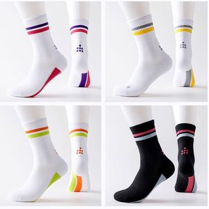 ถุงเท้า HSK 004 พรีเมียม คิวอาร์ พร้อมโลโก้สั่งทำพิเศษ ถุงเท้าวิ่งแบบหนานุ่มสำหรับผู้ชายและผู้หญิง ขายส่ง - Product Image 3