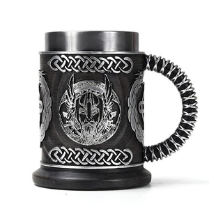 Gioco <span class=keywords><strong>di</strong></span> boccale <span class=keywords><strong>di</strong></span> birra in acciaio inossidabile tazza <span class=keywords><strong>di</strong></span> whisky in resina <span class=keywords><strong>Thrones</strong></span> tazza <span class=keywords><strong>di</strong></span> birra in rilievo - Product Image 2