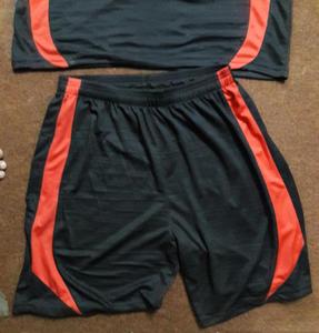 Uniforme de football respirant de haute qualité pour hommes et enfants, design à la mode - Product Image 2