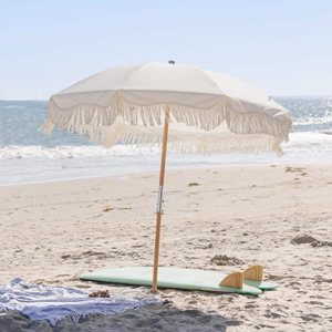 Sombrilla de Playa Blanca al por Mayor, Parasol de Lujo para Exteriores con Poste de Madera, Borlas y Flecos, Protección Solar para Jardín, Patio, Resort y Eventos - Product Image 3