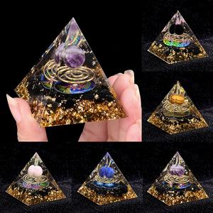 Vendita calda 5cm di resina piramidale incisa piccola palla incisa pietra frantumata epossidica artigianale ornamento di cristallo torre - Product Image 2