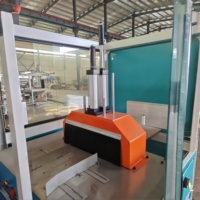 Machine d'extrusion de profilés plastiques WPC pour panneaux de plafond en PVC brillants, panneaux muraux et plaques de décoration intérieure en bois